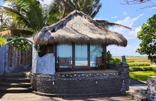 Kerambitan Villa | Beachfront Villa Nixie and the Sea Tabanan