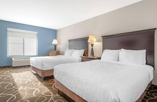 Eau Claire Hotel | Best Western Plus Eau Claire Conference Center