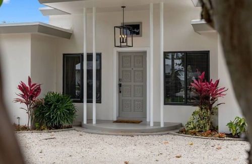 Pompano Isles Villa | Boaters Paradise - Stylish 3/2 - w/ Boat Dock
