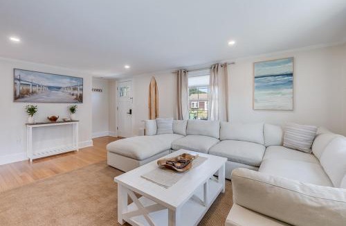 Hyannis House | Cape Escape