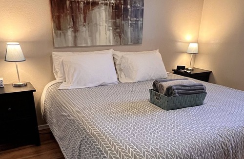 Alhambra House | Charming Phoenix Home!