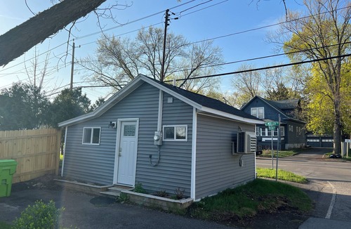Mattydale House | Charming Tiny House minutes from Syracuse!