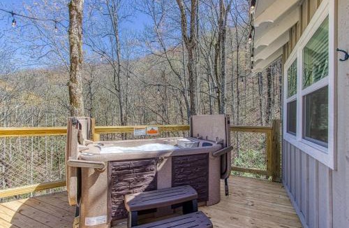 Smoky Mountains Ski Chalet | Chasing Fireflies Treehouse
