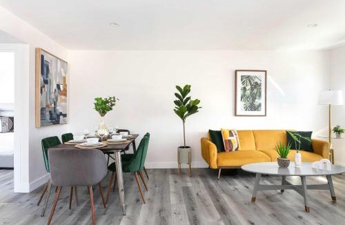 Citrus Grove House | Chic Walkable Downtown Apt Near Americana