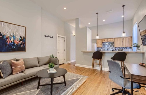 City Park Apartment | Cloud by Modern Midstay/1 Block to City Park #C2