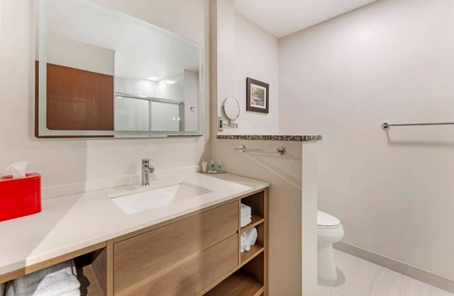 Monroeville Hotel | Comfort Suites Monroeville - Pittsburgh East