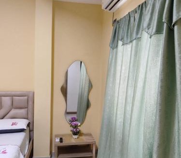Machala House | Confortable Suit