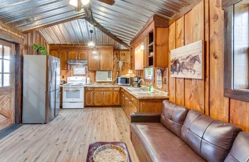 Clarkesville House | Converted Barn Couple's Oasis Near Tallulah Gorge