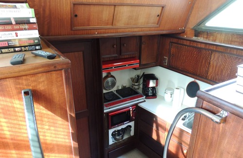 Ampthill Boat Rental | Cookie B