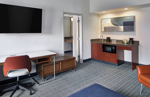 Downtown Hotel | Courtyard by Marriott Providence Downtown