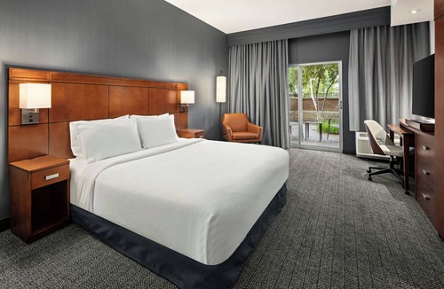 Maple Grove Hotel | Courtyard by Marriott Minneapolis Maple Grove/Arbor Lakes