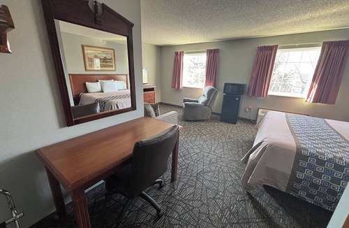 Winterset Hotel | Covered Bridge Inn