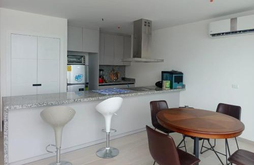 Ecuador Apartment | Departamento en edificio Bari de Karibao