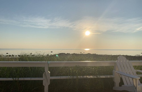 Sandwich House | Direct Oceanfront -Private Beach Access - Panoramic Cape Cod Bay Views