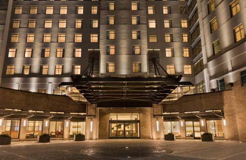 Berkeley Heights Hotel | Discover Relaxation and Joy! Free Breakfast, Indoor Pool, Pets Allowed!