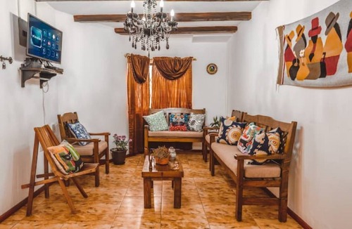 Cuenca House | Elegant and rustic spacious house
