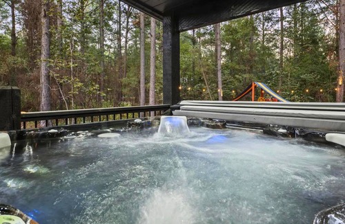 Pickens Cabin | Enchanted Forest Retreat Cabin in Broken Bow