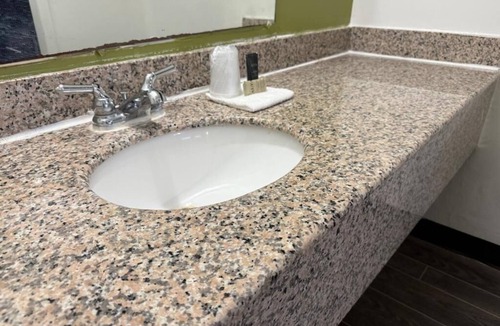 Warner Robins Hotel | Executive Inn