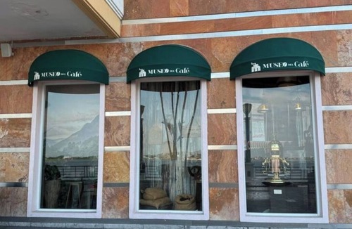 Tarqui Apartment | EXECUTIVE LOFT - Work or tourism in bustling, safe urban center &business hub.