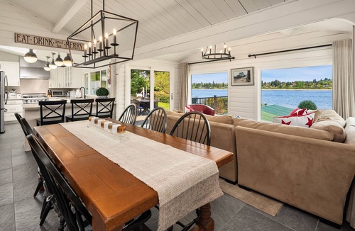Vashon Island House | Experience Waterfront Luxury on the Burton Peninsula, Vashon Island