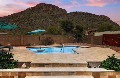 Phoenix House | Falling Star | New River w/Pool + Hot Tub + Ping Pong + Views
