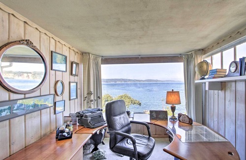 University Place House | Fire Pit, Views & Beach Access: Waterfront Escape!