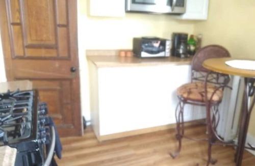 Queens Apartment | Flushing Meadows-Queens Boro Hill Gem