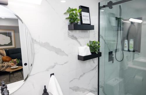Mount Pleasant Apartment | French Charm in Brampton 2 Bdrm Apt