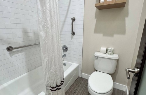 Granada Hills North Hotel | Granada Inn
