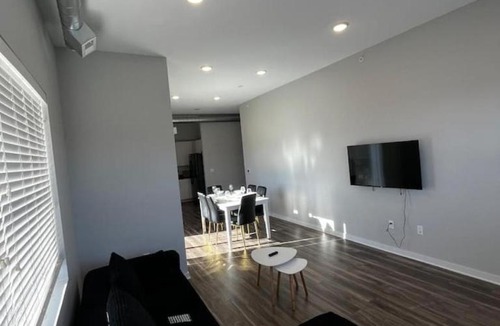 Downtown Des Moines Apartment | Graphite Loft
