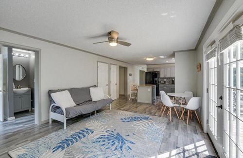 Socastee House | Group-Friendly Myrtle Beach House w/Deck