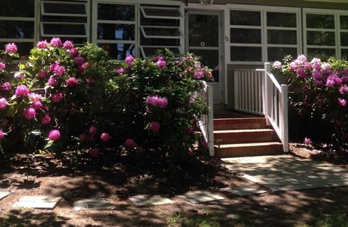 Hampton Bays Cottage | Hampton Bays Beach Cottage - Walk to Peconic Bay Beach
