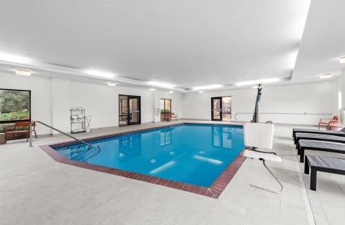 Harrison Hotel | Hampton Inn Harrison