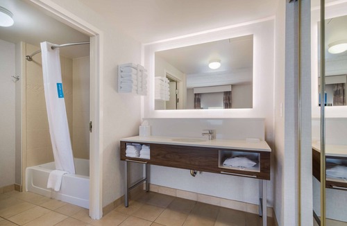 Plattsburgh Hotel | Hampton Inn & Suites Plattsburgh
