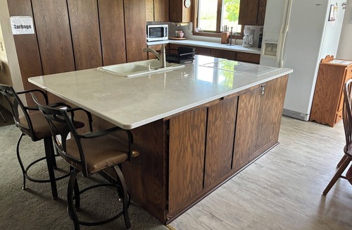 Egg Harbor House | Hillside Lodging