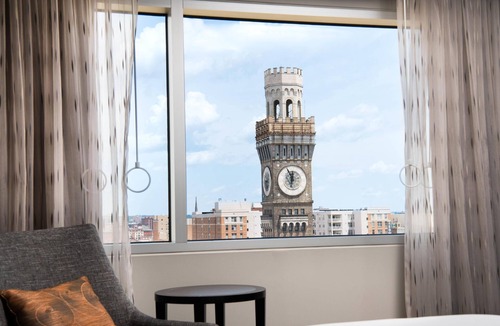 Downtown West Hotel | Hilton Baltimore Inner Harbor