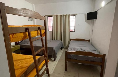 Salinas House | Hostal Montecarlos