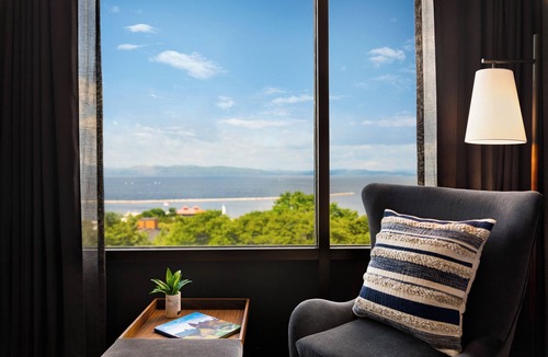 Burlington Hotel | Hotel Champlain Burlington, Curio Collection by Hilton