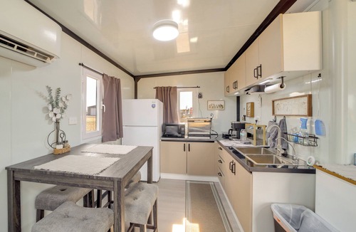 Nowata Cottage | Hunt, Fish & Explore! Tiny Home Near Oologah WMA