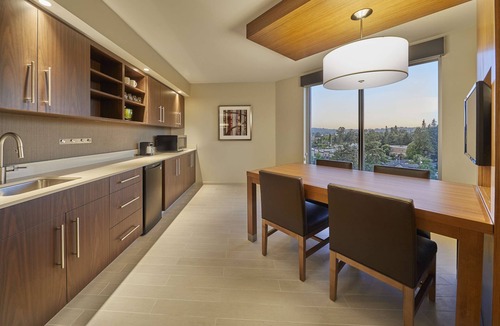 Cal Young Hotel | Hyatt Place Eugene/Oakway Center
