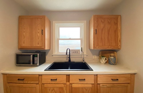 Lake Koshkonong Cottage | Lakefront Access Cottage on Lake Koshkonong
