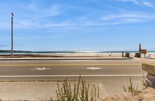 York Beach House | Lil