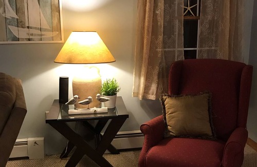 Adamsville Apartment | Little Compton Coastal Oaks