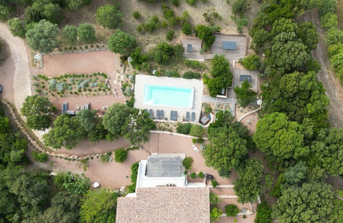 Figari House | Location D'une Villa Climatisée Avec Piscine et Terrain de Pétanque à Figari