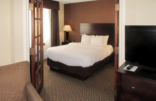 O'Hara Township Hotel | MainStay Suites