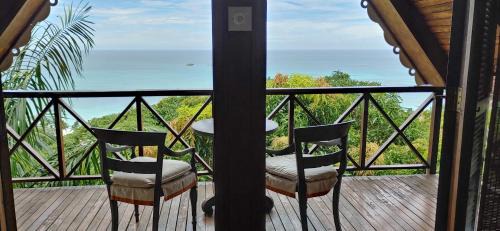 Anse Volbert Village House | Mango Lodge