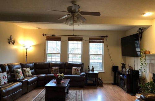 Augusta Hotel | Martinez home Masters Rental- Sleeps 8nn