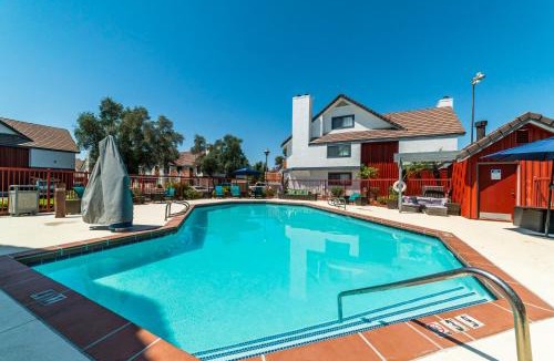 North Mountain Apartment | Metro Phoenix Extended Stay - 1 BR Deluxe