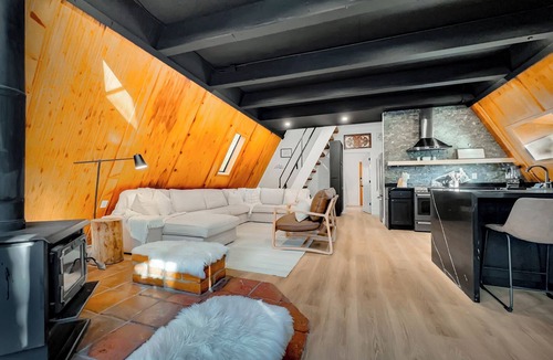 Strawberry Cabin | Modern Luxurious A-Frame - Playground