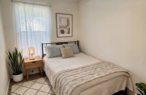 Georgian Acres Apartment | Modern Private Studio in North Austin - Ideal for Professionals